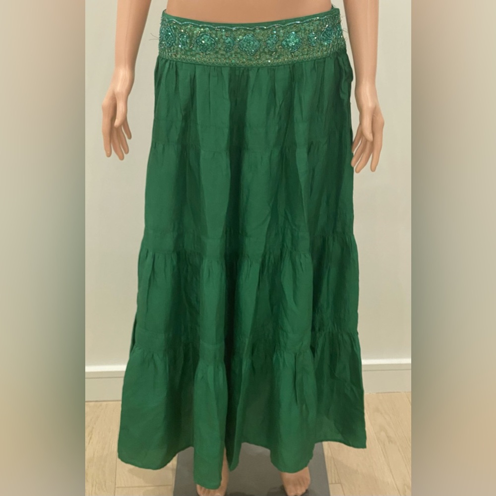 BCBG  MAX AZRIA Silk Skirt